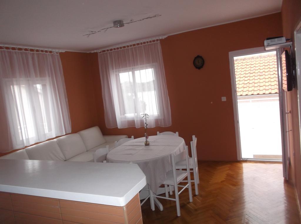 Apartman Vladic Apartment เกรบัชติซา ภายนอก รูปภาพ