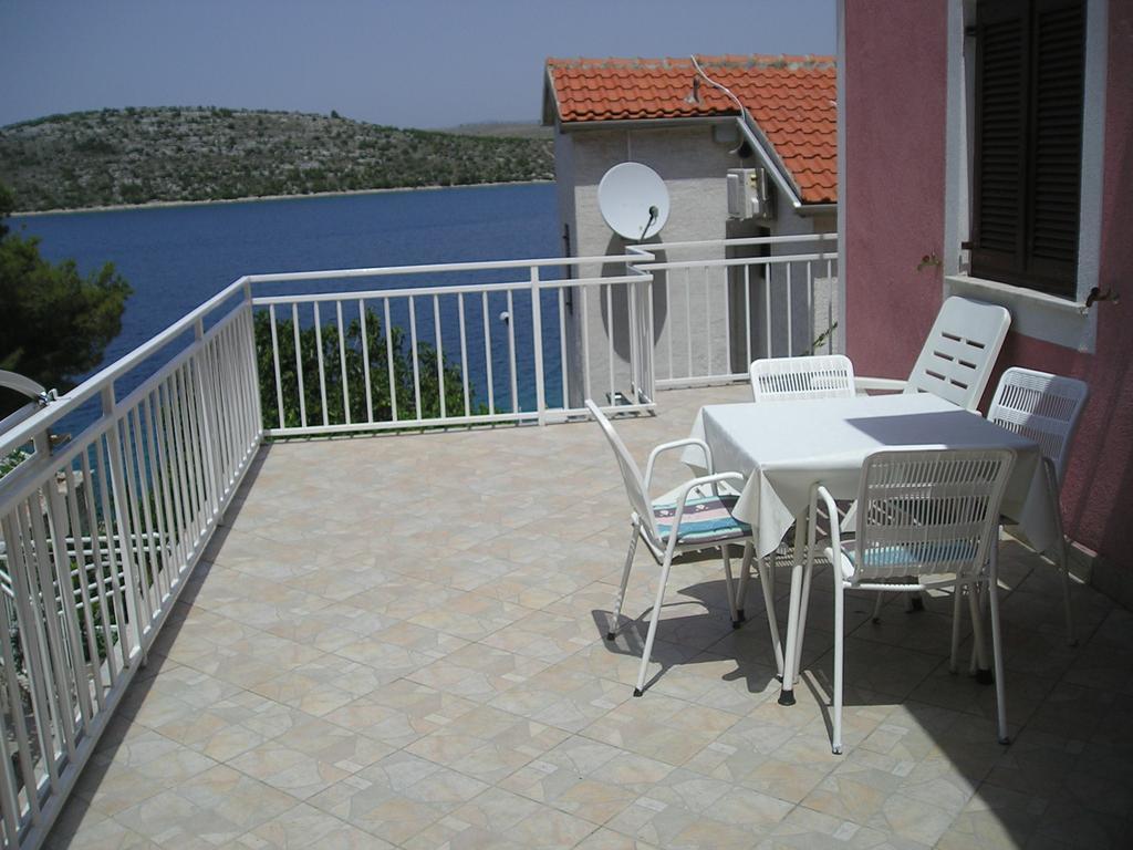 Apartman Vladic Apartment เกรบัชติซา ภายนอก รูปภาพ